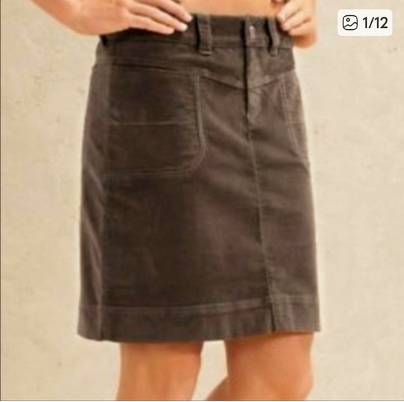 Athleta Dresses & Skirts - Athleta chocolate corduroy skirt sz 8 *C1